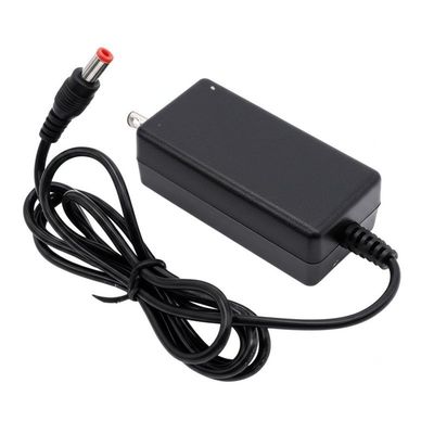comprar Adaptador de energia AC DC preto com conector de plugue DC para dispositivos eletrônicos online manufacture