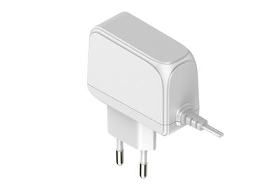 Bom preço. a UE de 12V 1.5A obstrui o adaptador branco da alimentação de DC da C.A. para o set-top - encaixote o dispositivo on-line