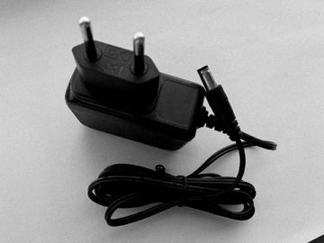 Bom preço. 90 - 264VAC 1A médico montagem da parede do adaptador de um poder de 12 volts com tomada da UE on-line