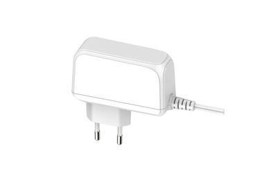 Bom preço. fonte de alimentação branca do interruptor da montagem da parede do adaptador da alimentação de DC da C.A. 18W com tomada da UE on-line