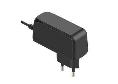 Bom preço. a UE 18W obstrui a eficiência universal da classe 6 de Energy Star da cor do preto do adaptador da alimentação CA on-line